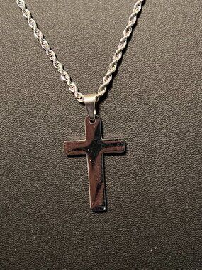 Stainless Steel Cross on 19" Stainless Steel Rope Chain (117)